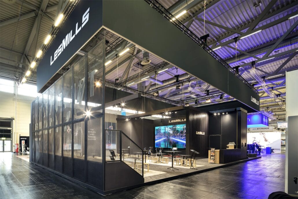 beursstand van Les Mills op de beurs Fibo in Keulen met Aluvision Frames