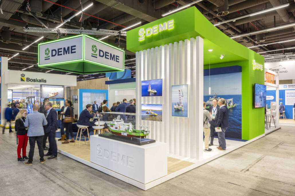 71-WIND ENERGY-DEME-04 Poortvolume met lichtbakken en 3D logo